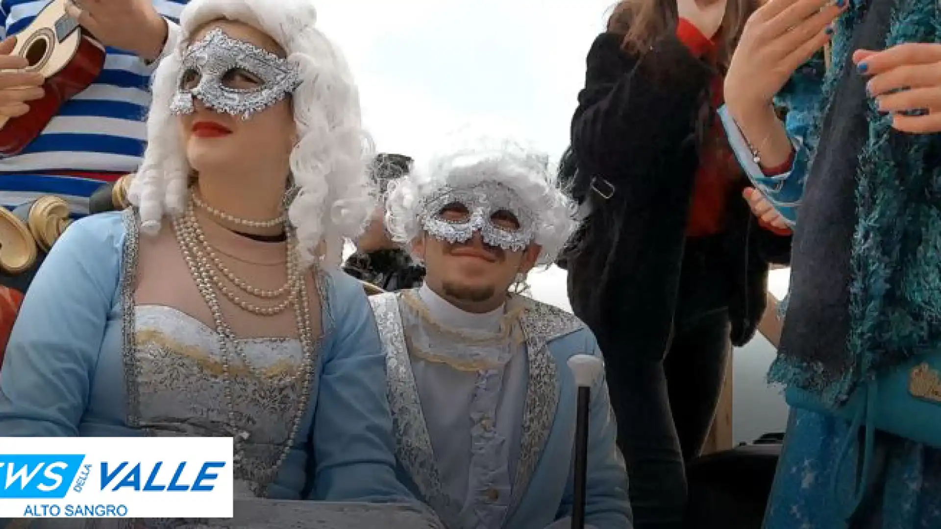 Un Carnevale in gondola a Colli a Volturno. "Forza Giovane" stupisce ancora una volta tutti. Guarda il servizio